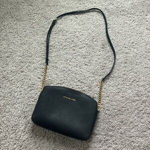 Michael kors crossbody